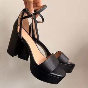 NWT Banana Republic Black Leather Platform Heels